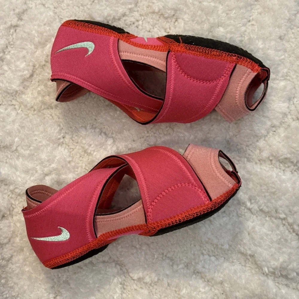 Nike Studio Wrap Shoes Atomic Red Size M 8-9 Yoga Dance Ballet 605763 603 NO BAG
